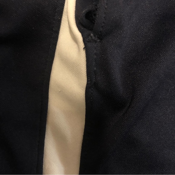 men’s navy athletic shorts with pockets - Picture 7 of 10